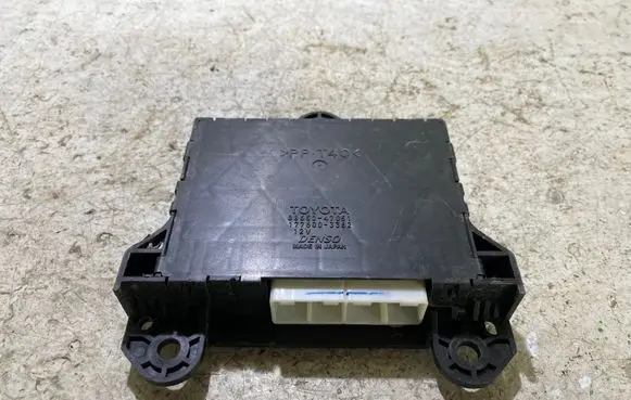 Toyota Prius (XW20) Other control units/modules 8865047051 1776003362