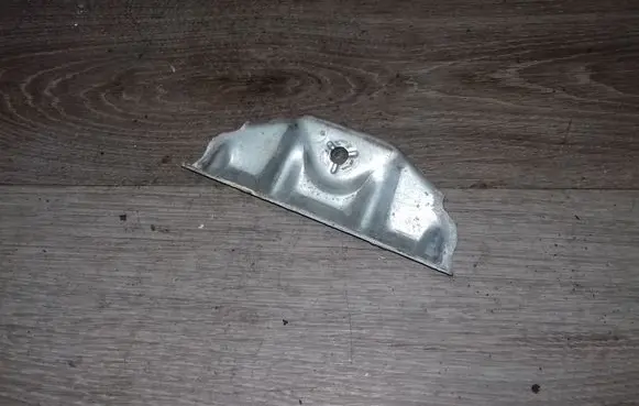 Battery bracket