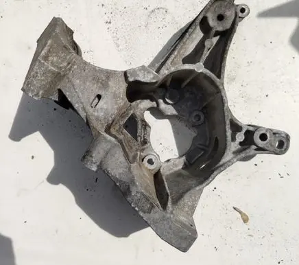 Renault Scenic I Generator/alternator bracket 20072521