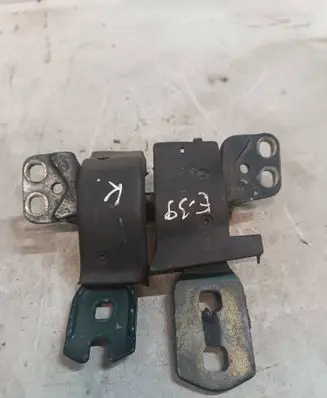 BMW 5 E39 Tailgate/trunk/boot hinge