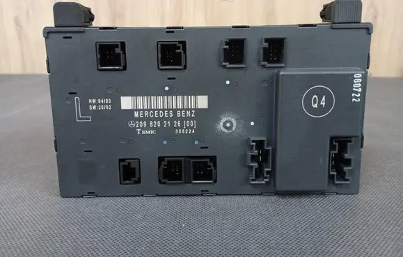 Mercedes-Benz CLK A209 C209 Door control unit/module A2098202126 2098202126