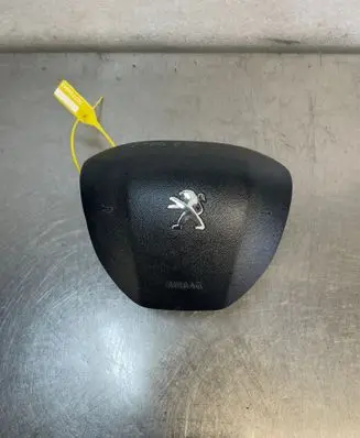 Peugeot 208 I Trunk lid opening control unit 