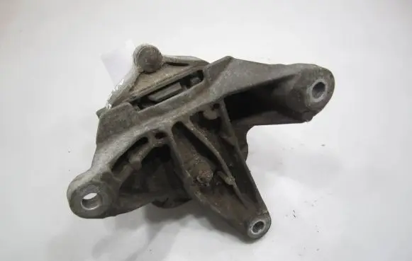 Audi A4 S4 B8 8K Engine mount bracket 8K0399151