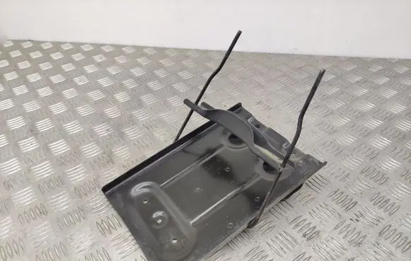 Suzuki Grand Vitara II Battery tray 