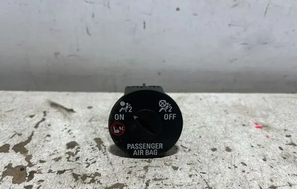 Chevrolet Captiva Passenger airbag on/off switch 13577258