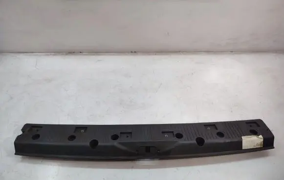 Volkswagen Multivan T5 Rear sill (body part) 7H5864585