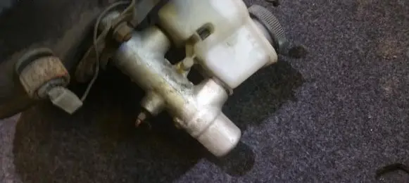 Mazda 626 Master brake cylinder