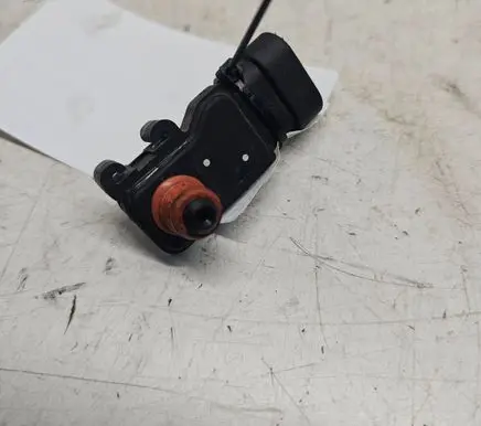 Renault Scenic I Air pressure sensor 7700101762