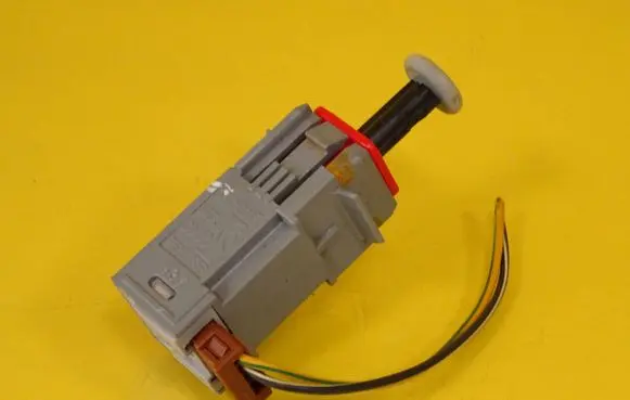 Opel Astra H Brake pedal sensor switch 55701396