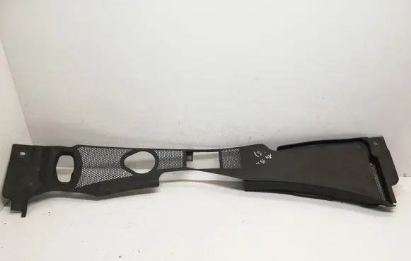 Audi A4 S4 B8 8K Wiper trim 8K1819447