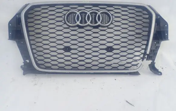 Audi RSQ3 Front bumper upper radiator grill