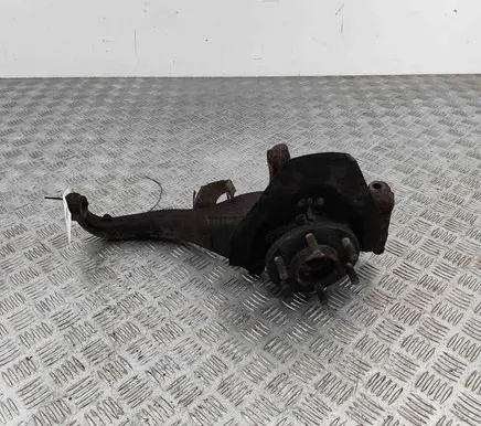 Nissan NP300 Front wheel hub 40014EB000