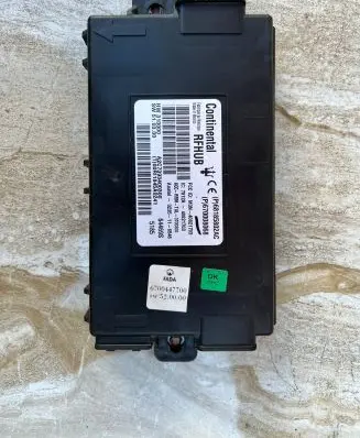Maserati Ghibli Door central lock control unit/module 670008068