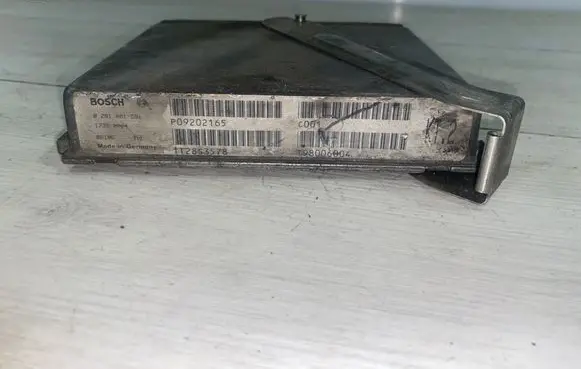 Volvo S70 V70 V70 XC Engine control unit/module P09202165 1T28S3578 0281001591