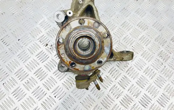 Volkswagen PASSAT B8 Front wheel hub 5Q0407257A
