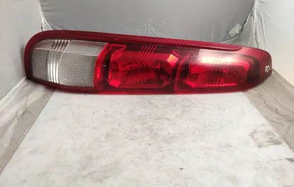 Nissan X-Trail T30 Rear/tail lights B46L