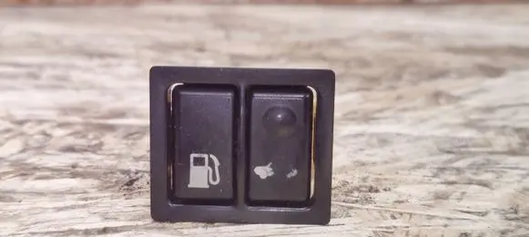 Lexus SC 430 Fuel tank opening switch 0712C27