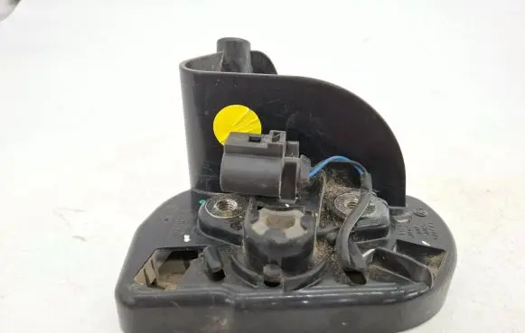 Volkswagen Caddy Sliding door lock 2K5843603