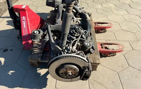 Audi A4 Allroad B9 Stub axle 