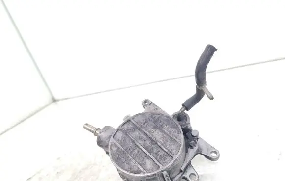 Vacuum pump