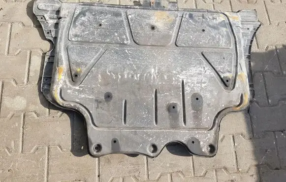 Skoda Octavia Mk3 (5E) Engine splash shield/under tray 5Q0825236P