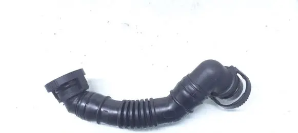 Volkswagen PASSAT B6 Breather hose/pipe 03G103493D