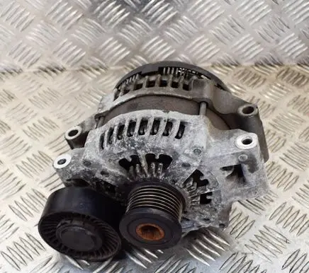 BMW 3 E90 E91 Generator/alternator 7550468