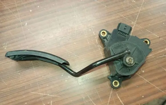 Renault Scenic II - Grand scenic II Accelerator throttle pedal 8200159645