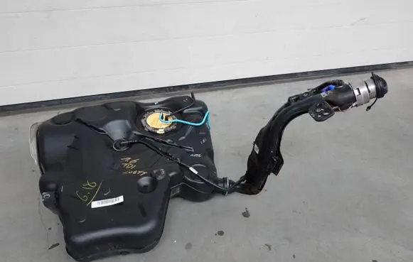 Volkswagen Beetle A5 Fuel tank 5C0201021 5C0201021BM 1K0201022