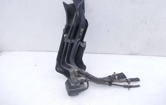 Toyota Yaris Fuel tank filler neck pipe 7774633010