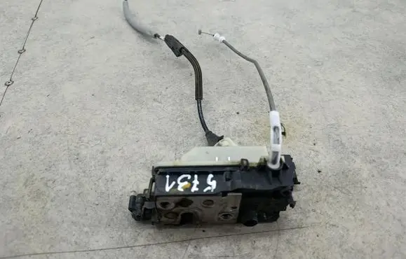 Citroen C4 II Front door lock 9685351480
