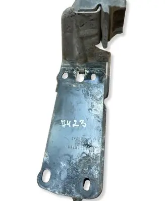 BMW 3 E90 E91 Radiator mount bracket 7117811