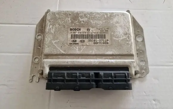 Hyundai Tucson LM Engine control unit/module 0281010578