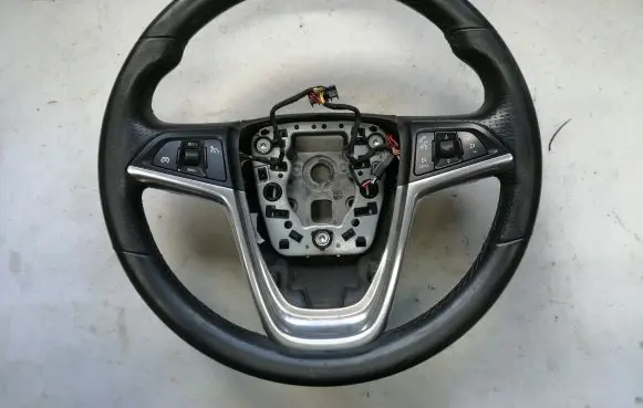 Opel Insignia A Steering wheel 13306881