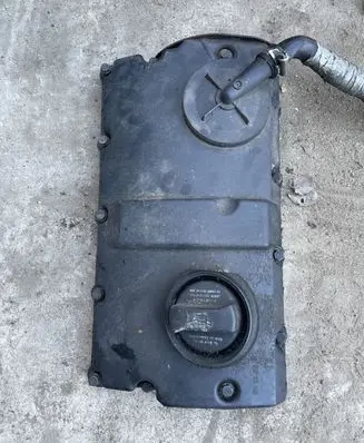 Volkswagen PASSAT B5.5 Rocker cam cover 