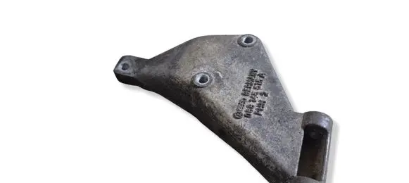 Audi 80 90 S2 B4 Engine mounting bracket 068145515A