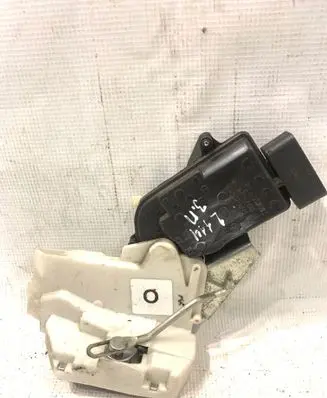 Suzuki Ignis Rear door lock