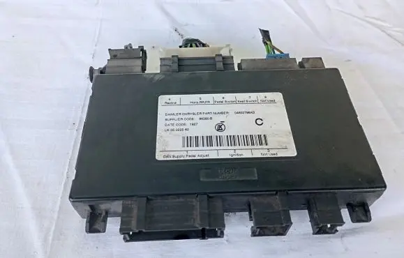 Chrysler 300 - 300C Seat control module 04602798AD