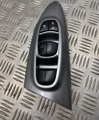 Nissan Juke I F15 Electric window control switch 254011KA0A 911EB03