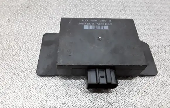 Volkswagen Golf IV Comfort/convenience module 1J0959799H