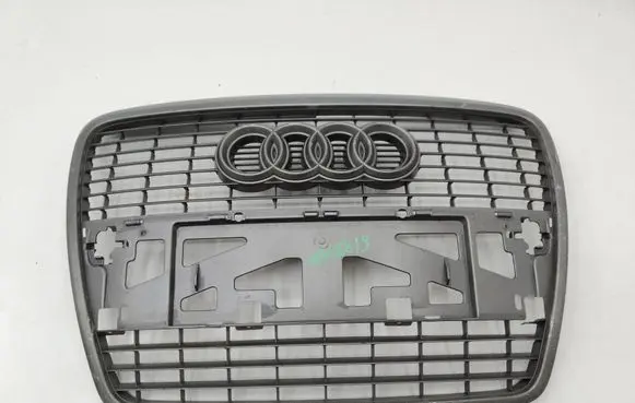 Audi A6 S6 C6 4F Front bumper upper radiator grill 4F0853651