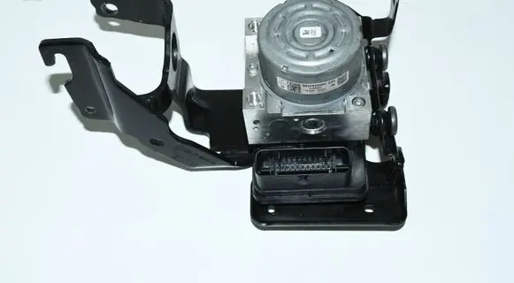 Peugeot 208 ABS Pump 9842946080