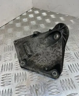 BMW 5 E60 E61 Engine mounting bracket 6761111 24168110 1C9226D