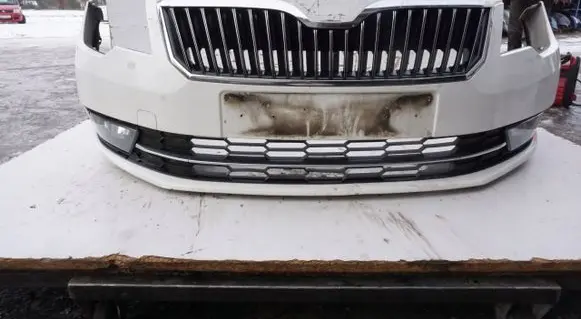 Skoda Superb B6 (3T) Front bumper 