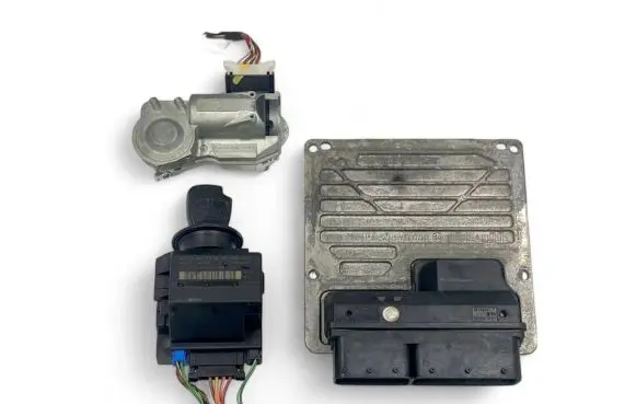 Mercedes-Benz C W203 Engine ECU kit and lock set 5WK90525 A2711538479