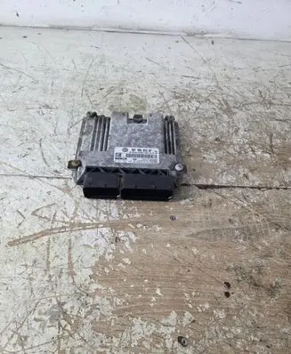 Volkswagen PASSAT B6 Engine control unit/module 06F906056GP 06F906056EK 0261S02346