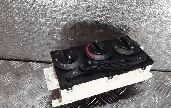 Mercedes-Benz A W168 Climate control unit 1688300385