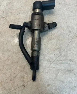 Citroen C3 Pluriel Fuel injector 9655304880
