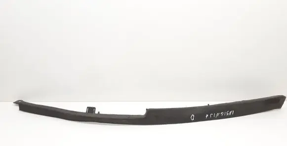 Front bumper lip