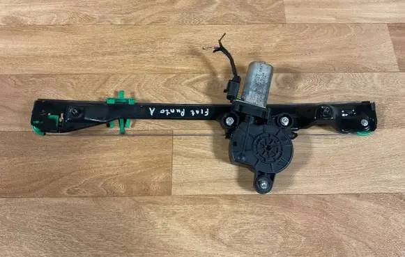 Fiat Punto (188) Front door window regulator motor 37101003 302052A 037101003